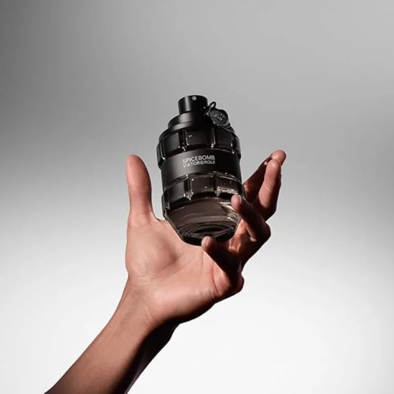Viktor&Rolf Spicebomb Eau De Toilette Amaderado Y Picante Colonia Para Hombre Con Notas De Cítricos Y Tabaco